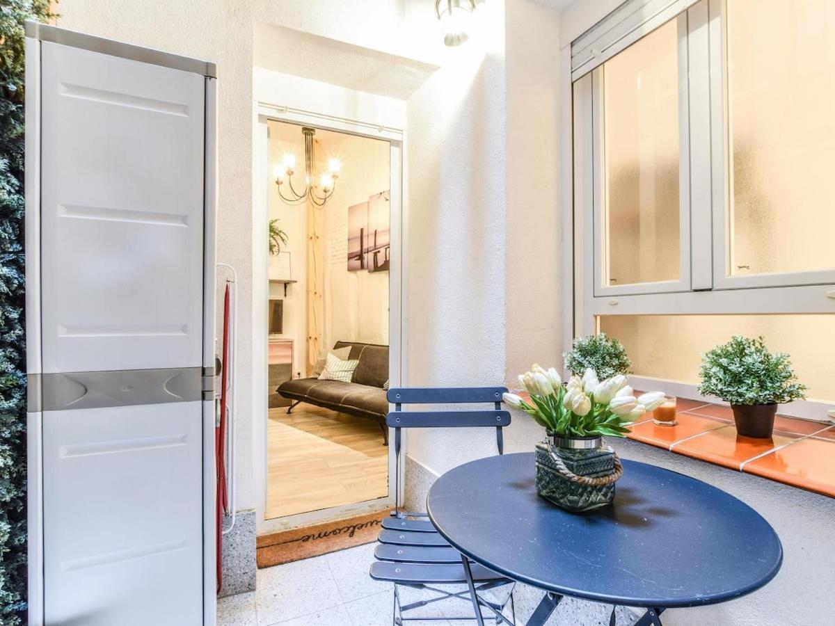 Apartamento Plaza De Lavapies Alquiler Temporal Madrid Bagian luar foto